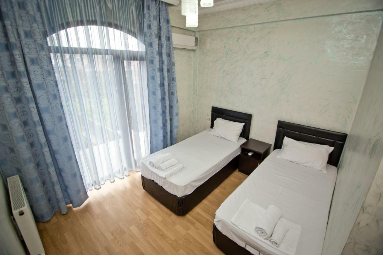 Vizit Hotel Batumi Eksteriør billede