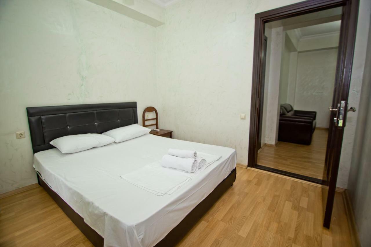 Vizit Hotel Batumi Eksteriør billede