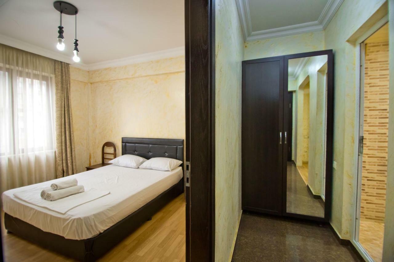 Vizit Hotel Batumi Eksteriør billede