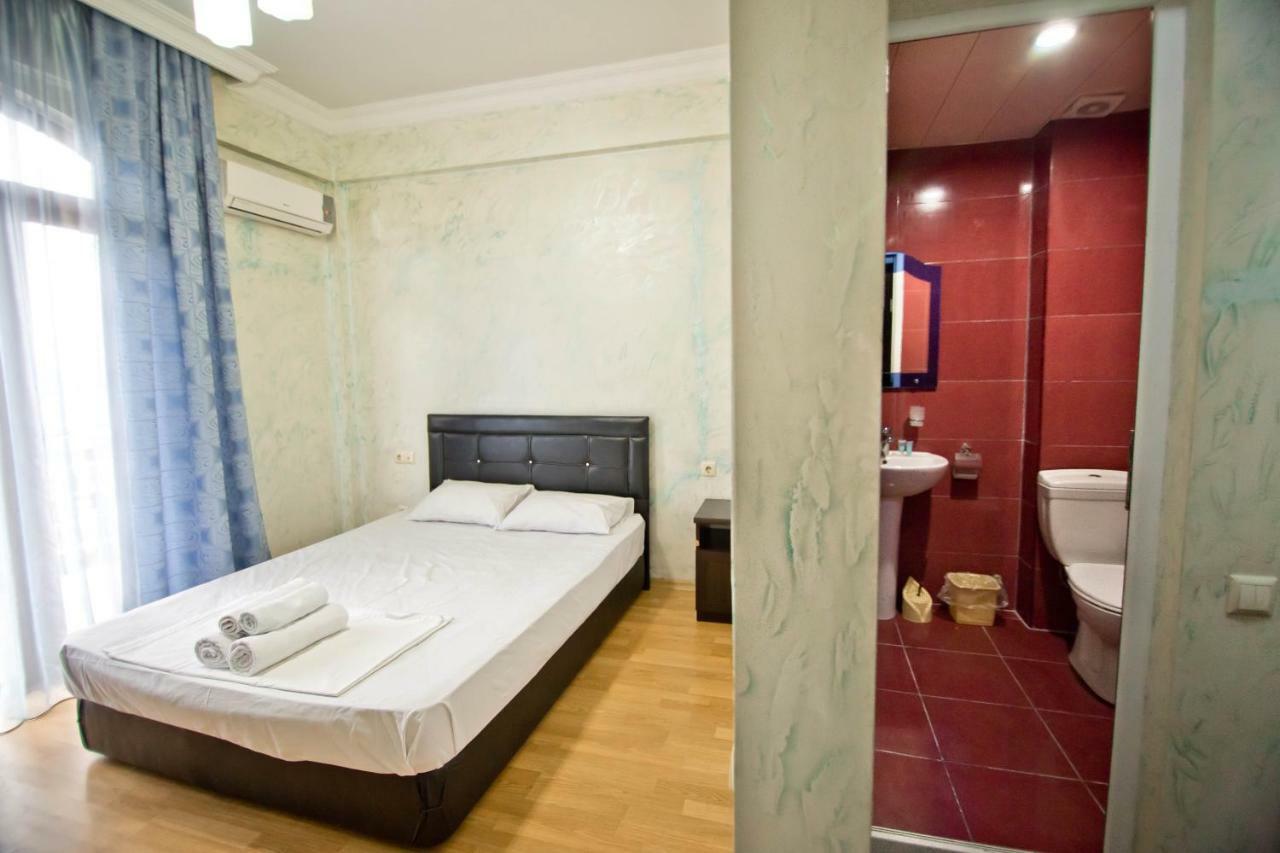Vizit Hotel Batumi Eksteriør billede