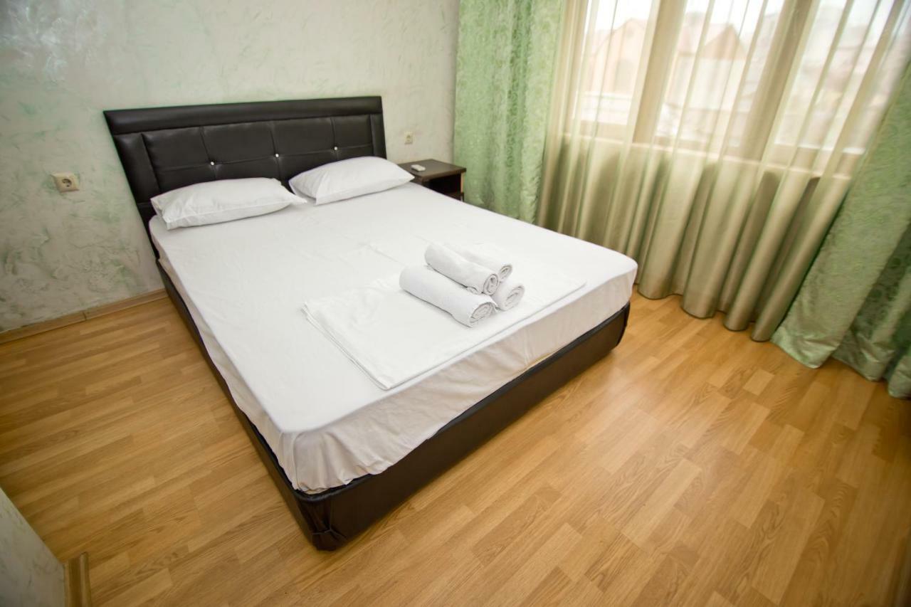 Vizit Hotel Batumi Eksteriør billede