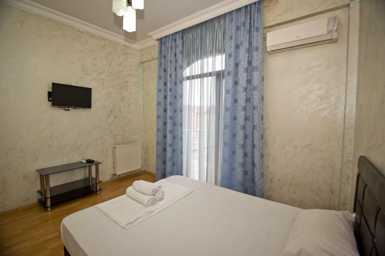 Vizit Hotel Batumi Eksteriør billede